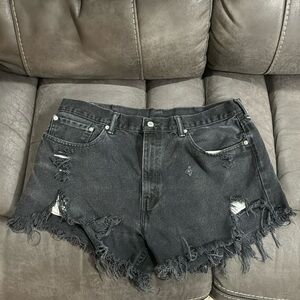 Black Levi’s distressed Jean shorts size 36